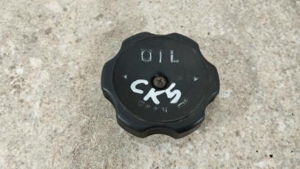 Фото запчасти крышка маслозаливной горловины MITSUBISHI Mirage 2001 Б/У запчасть Запчасть крышка маслозаливной горловины MITSUBISHI Mirage 2001