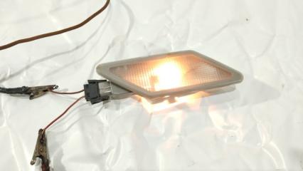 Запчасть плафон салона левый bmw 3-series 1992