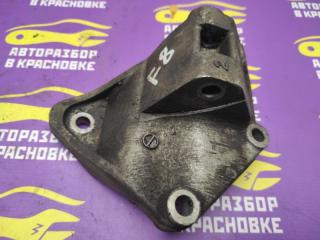 Запчасть кронштейн генератора Nissan Vanette 2000
