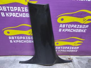 Запчасть накладка стойки нижняя левая Nissan Bluebird 2000