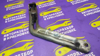 Кронштейн ГУР Nissan Terrano 1996