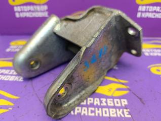 Фото запчасти кронштейн опоры двигателя передний Mitsubishi eK-Wagon 2009 Б/У запчасть Запчасть кронштейн опоры двигателя передний Mitsubishi eK-Wagon 2009