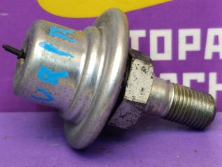 Запчасть регулятор давления топлива правый Lexus LS460L 2008