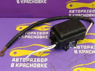 Запчасть блок предохранителей под капот Honda Stepwgn 2001