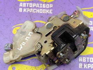 Замок двери передний правый Nissan Avenir 1999