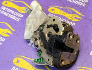 Запчасть замок двери задний левый Nissan Avenir 1999