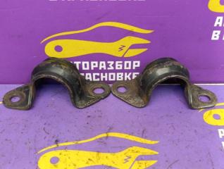 Запчасть крепление стабилизатора переднее Nissan Avenir 1999