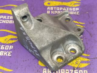 Запчасть кронштейн опоры двигателя задний Nissan Avenir 1999