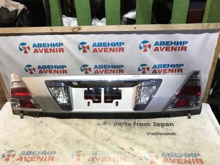 Вставка между стопов задняя TOYOTA ALPHARD ATH10W, MNH10W, MNH15W, ANH10W, ANH15W 58-13 1 ракурс Вставка между стопов задняя TOYOTA ALPHARD ATH10W, MNH10W, MNH15W, ANH10W, ANH15W 58-13 1 ракурс
