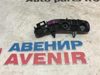 Крепление бампера правое заднее TOYOTA AVENSIS ZRT272 1 ракурс