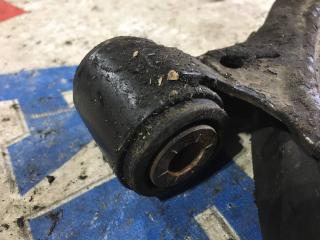 Рычаг правый передний MAZDA CX-3 DK5AW 280W0042276 4 ракурс Рычаг правый передний MAZDA CX-3 DK5AW 280W0042276 4 ракурс