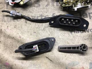 Замок двери левый задний NISSAN SERENA PC24, PNC24, RC24, TC24, TNC24, VC24, VNC24 5 ракурс