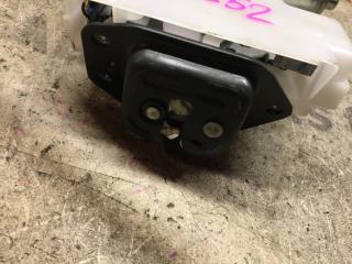 Замок 5-й двери задний NISSAN ELGRAND PE52, PNE52, TE52, TNE52 90500-1JB0A 3 ракурс