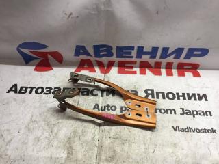 Петля капота HONDA CR-Z ZF1 1 ракурс Петля капота HONDA CR-Z ZF1 1 ракурс