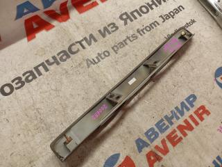 Накладка 5-й двери задняя MAZDA DEMIO DY3R, DY3W, DY5R, DY5W D35050811 3 ракурс Накладка 5-й двери задняя MAZDA DEMIO DY3R, DY3W, DY5R, DY5W D35050811 3 ракурс