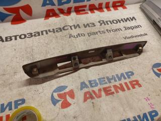 Накладка 5-й двери задняя MAZDA DEMIO DY3R, DY3W, DY5R, DY5W D35050811 4 ракурс