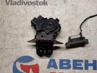 Замок 5-й двери задний MAZDA DEMIO DJ5FS, DJ5AS, DJ3FS, DJ3AS 3 ракурс