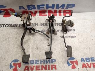 Педаль сцепления MITSUBISHI PAJERO IO H77W 4G94 1 ракурс