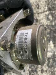 Блок abs NISSAN TEANA J31 VQ23DE TD8401 4 ракурс Блок abs NISSAN TEANA J31 VQ23DE TD8401 4 ракурс