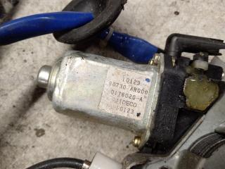Стеклоподъемник правый передний NISSAN CIMA HF50, GF50, GNF50 4 ракурс