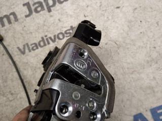 Замок двери правый передний TOYOTA PORTE NCP141, NCP145, NSP140, NSP141 5 ракурс