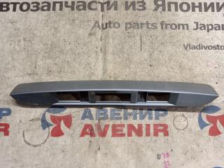 Накладка 5-й двери задняя MAZDA DEMIO DY3R, DY3W, DY5R, DY5W 1 ракурс Накладка 5-й двери задняя MAZDA DEMIO DY3R, DY3W, DY5R, DY5W 1 ракурс