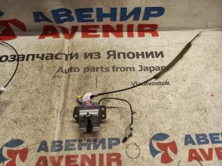 Замок 5-й двери задний NISSAN CARAVAN E26 1 ракурс