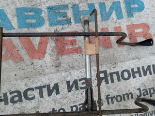 Крепление запаски TOYOTA ISIS ANM10G, ANM10W, ZNM10G, ZNM10W 2 ракурс