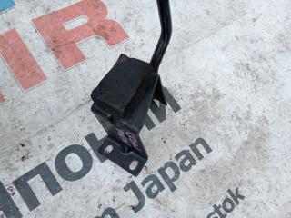 Крепление запаски MITSUBISHI DION CR6W 3 ракурс