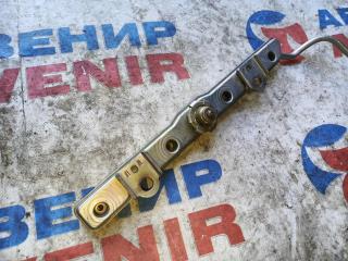 Топливная рейка TOYOTA COROLLA, FIELDER NZE121 1NZ-FE III, III MOD 2 ракурс