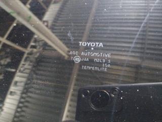 Стекло задней двери TOYOTA PRIUS ALPHA ZVW41 3 ракурс
