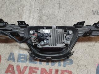 Решетка TOYOTA COROLLA ZWE214, ZWE211 88210-33120 5 ракурс
