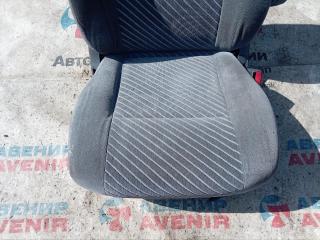 Сидение правое переднее TOYOTA GRANVIA KCH16, KCH10, VCH16 3 ракурс