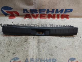 Накладка замка багажника задняя DAIHATSU SONICA L405S, L415S 1 ракурс