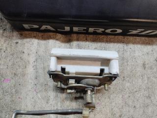 Ручка задней двери MITSUBISHI PAJERO IO H66W 3 ракурс