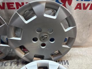 Колпаки на колеса TOYOTA ISIS ANM10G, ANM10W, ANM15G, ANM15W, ZNM10G, ZNM10W R15 4 ракурс Колпаки на колеса TOYOTA ISIS ANM10G, ANM10W, ANM15G, ANM15W, ZNM10G, ZNM10W R15 4 ракурс