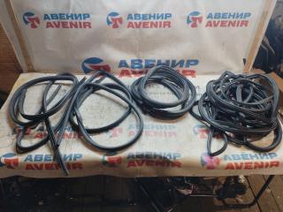 Уплотнительная резинка TOYOTA LAND CRUISER PRADO RZJ95 1 ракурс