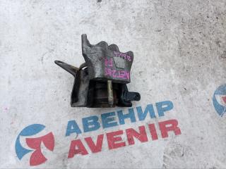 Подушка двигателя правая TOYOTA AVENSIS AZT255 1AZ-FSE 2 ракурс
