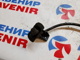 Крепление запаски TOYOTA WISH ZNE14 1ZZ-FE 3 ракурс