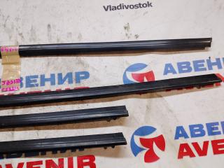Молдинг на дверь TOYOTA CROWN JZS171, GS171, JZS173, JZS175, JZS179, JKS175 НИЗ 3 ракурс