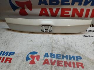 Накладка 5-й двери задняя HONDA STREAM RN6, RN7, RN8, RN9 NH624P 1 ракурс