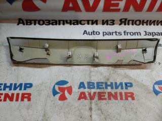 Накладка 5-й двери задняя HONDA STREAM RN6, RN7, RN8, RN9 NH624P 3 ракурс