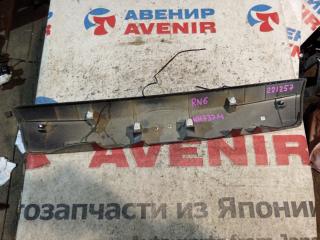 Накладка 5-й двери HONDA STREAM RN6, RN7, RN8, RN9 3 ракурс