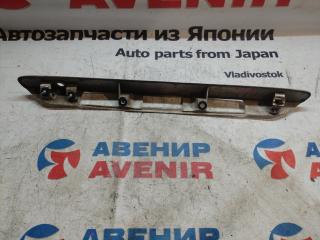 Накладка 5-й двери MAZDA MPV LW5W, LW3W 2 ракурс