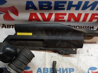 Корпус воздушного фильтра NISSAN TEANA J31 VQ23DE 5 ракурс