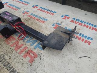Фаркоп TOYOTA VITZ NCP95, KSP90, NCP91, SCP90 4 ракурс Фаркоп TOYOTA VITZ NCP95, KSP90, NCP91, SCP90 4 ракурс