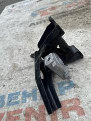 Подушка двигателя левая TOYOTA VITZ KSP90 1KR-FE 3 ракурс