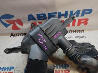 Корпус воздушного фильтра TOYOTA CROWN JZS171 1JZFSE 2 ракурс