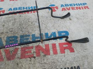 Крепление запаски TOYOTA ISIS ANM10G, ANM10W, ZNM10G, ZNM10W 4 ракурс