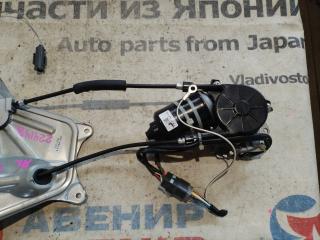 Доводчик двери левый задний TOYOTA ISIS ANM10G, ANM10W, ANM15G, ANM15W, ZNM10G, ZNM10W 3 ракурс Доводчик двери левый задний TOYOTA ISIS ANM10G, ANM10W, ANM15G, ANM15W, ZNM10G, ZNM10W 3 ракурс